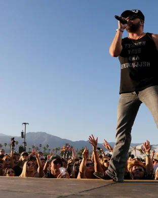 AJ Lee and Blue Summit Bend