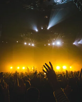 512: The Selena Experience