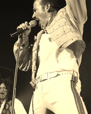 Queen - It's A Kinda Magic Bend